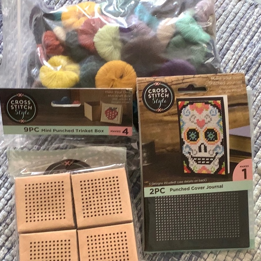 2 craft sets cross stitch plus string